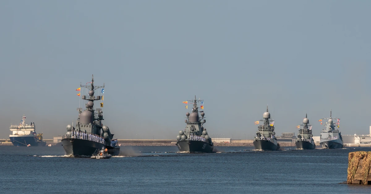 Niepokojące ruchy Rosjan. 150 okrętów wojennych u wybrzeży Europy