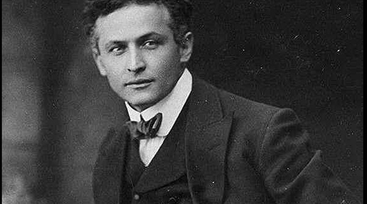 Csak négy segítője ismerte Harry Houdini mutatványainak titkait /Wiki