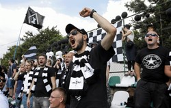 Piłkarka warszawskiej drużyny zmuszona do zdjęcia tęczowej opaski kapitana zespołu