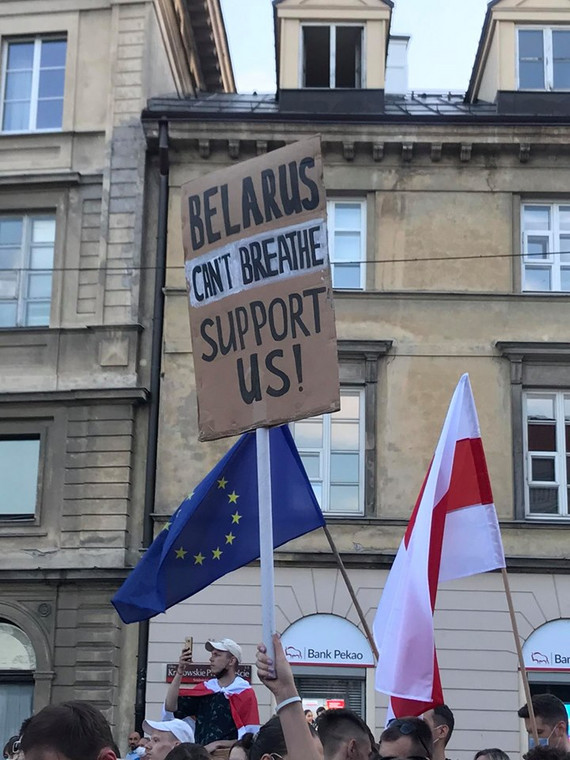 Transparenty na demonstracji solidarnościowej z Białorusią