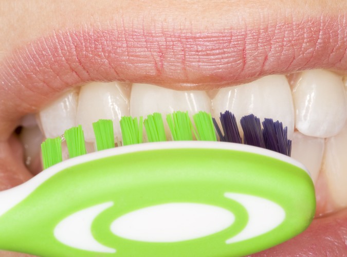 Okazjonalne opuszczenie wieczornego lub porannego szczotkowania nie wpływa na stan zębów– MIT