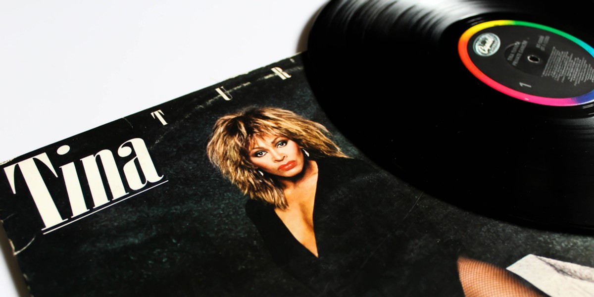 Tina Turner sprzedała prawa do swojej muzyki i wizerunku firmie BMG.