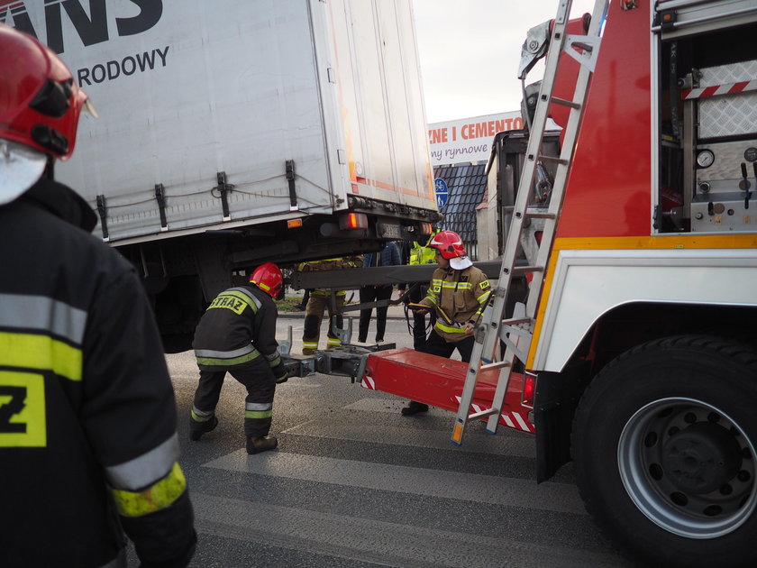 Wypadek ciężarówka Łódź.