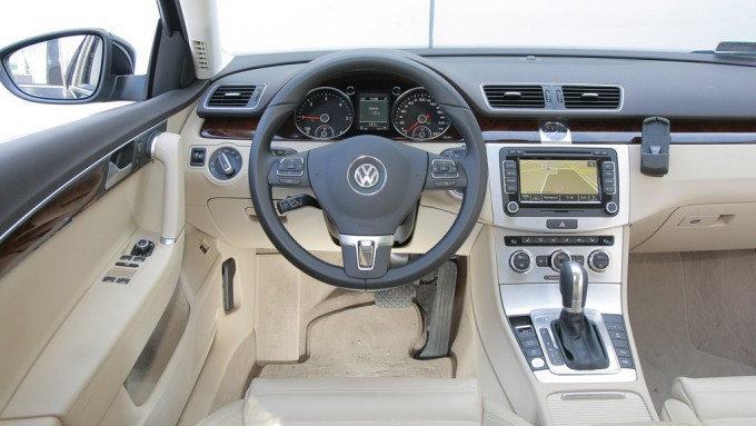 Volkswagen wstrzymuje produkcję Passata