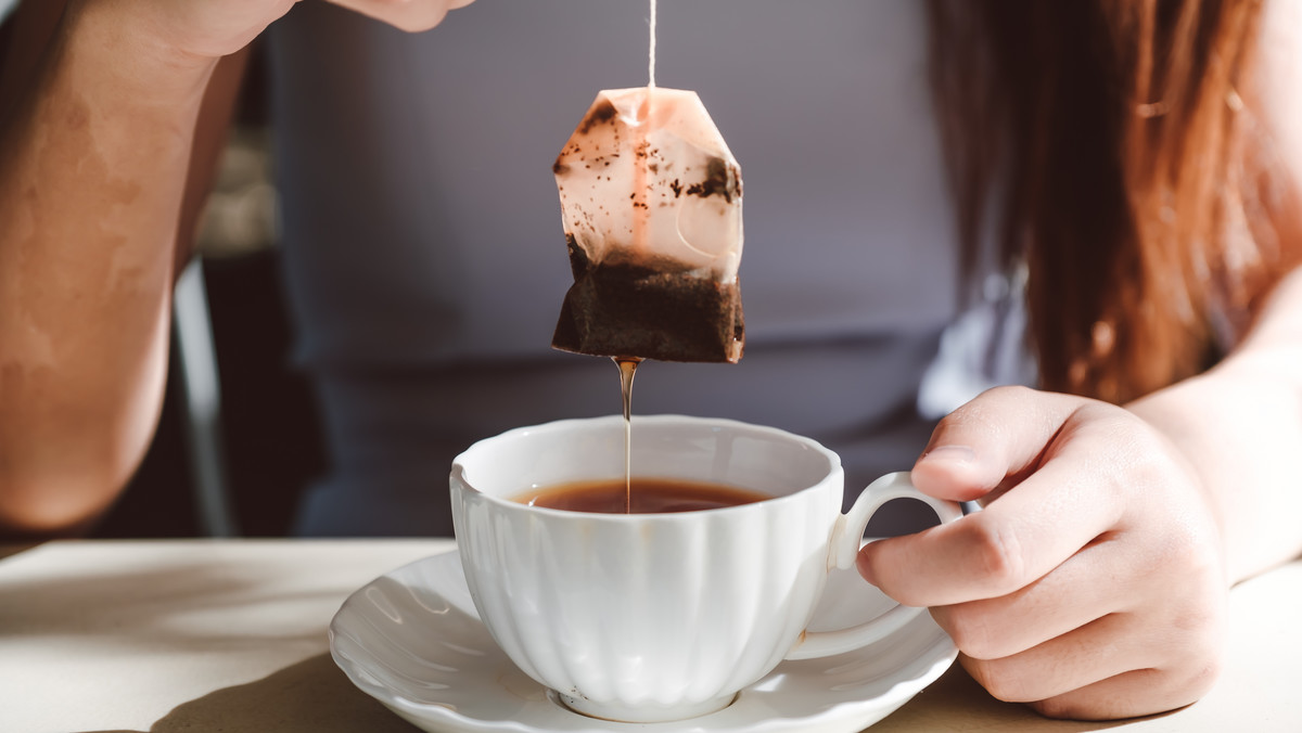 Herbata mało znane właściwości, jak wykorzystać fusy z herbaty Dom