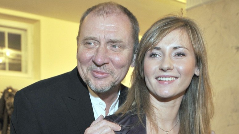 Bywa Mrukiem Corki Andrzeja Grabowskiego Szczerze O Ojcu Plejada Pl