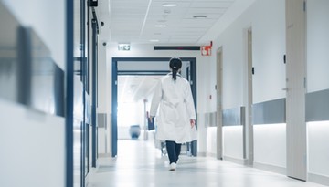 Cicha likwidacja porodówek