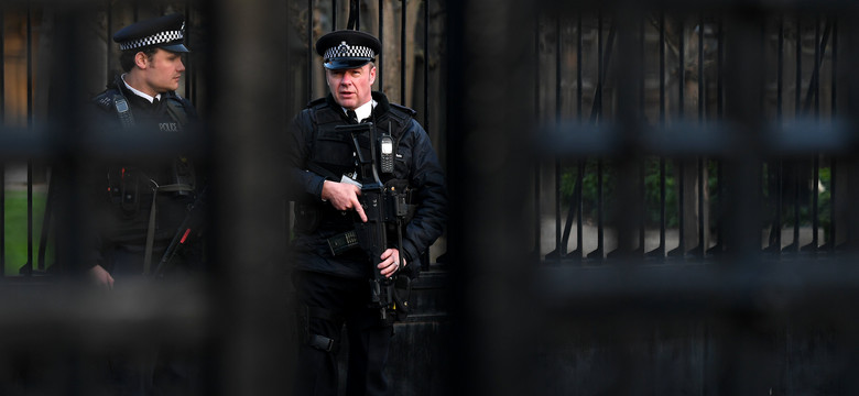Brytyjscy policjanci bez broni? Ma ją tylko co dziesiąty