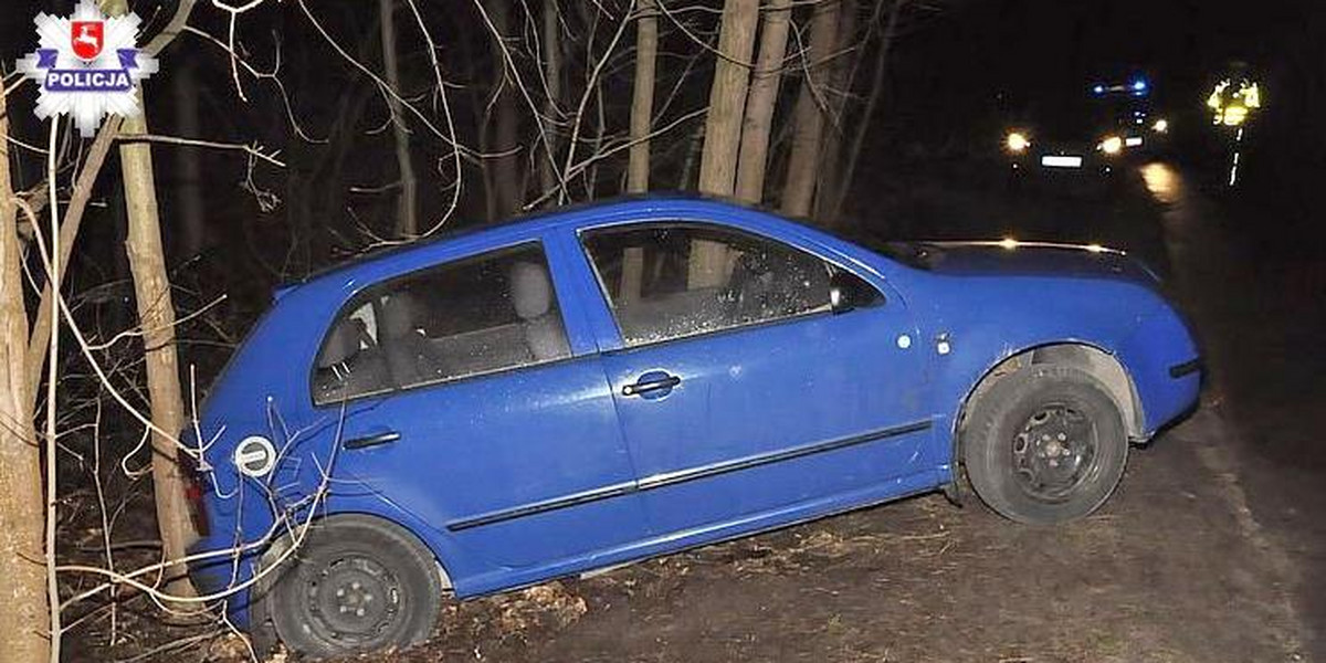 Wilczyska: Chciała zepchnąć auto z drogi. Skoda przygniotła ją do drzewa