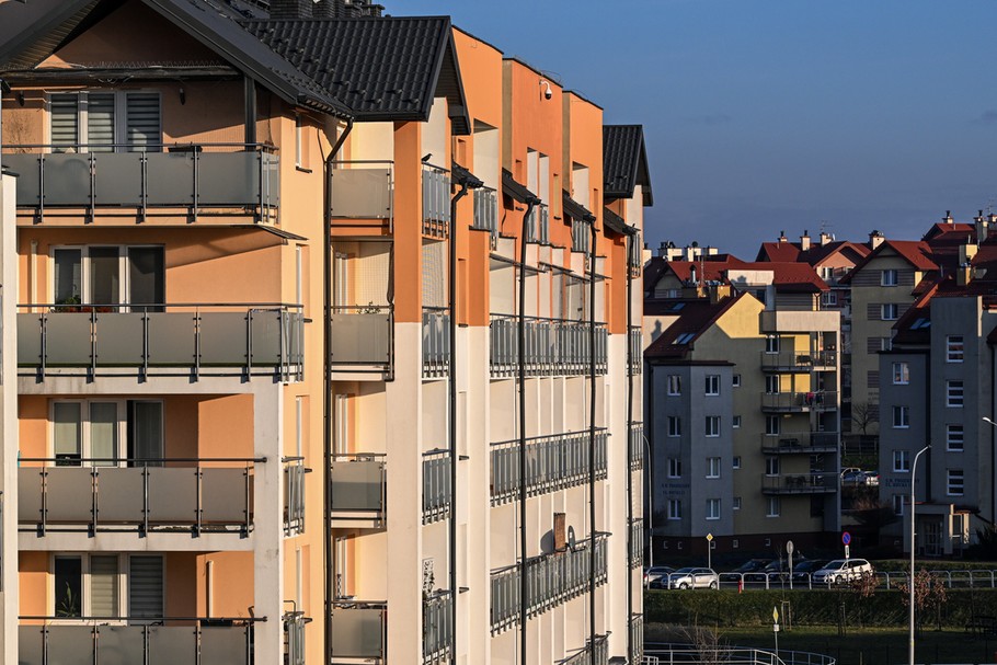 „Mieszkanie na Start” jako bezpośredni sukcesor programu „Bezpieczny kredyt 2 procent” może być jedną z przyczyn ożywienia gospodarczego dla rynku nieruchomości, który wciąż nie odzyskał pełni sił po pandemii Covid-19 oraz trwającym ciągle konflikcie zbrojnym na terytorium Ukrainy.