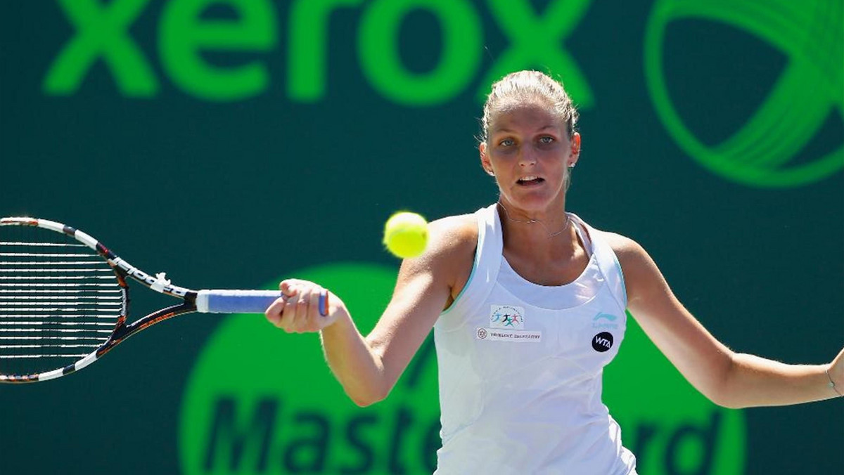 Depcząca Agnieszce Radwańskiej po piętach w rankingu WTA Race Karolina Pliskova już odpadła z China Open. W 1. rundzie turnieju w Pekinie Czeszka przegrała ze Sloane Stephens 3:6, 2:6.