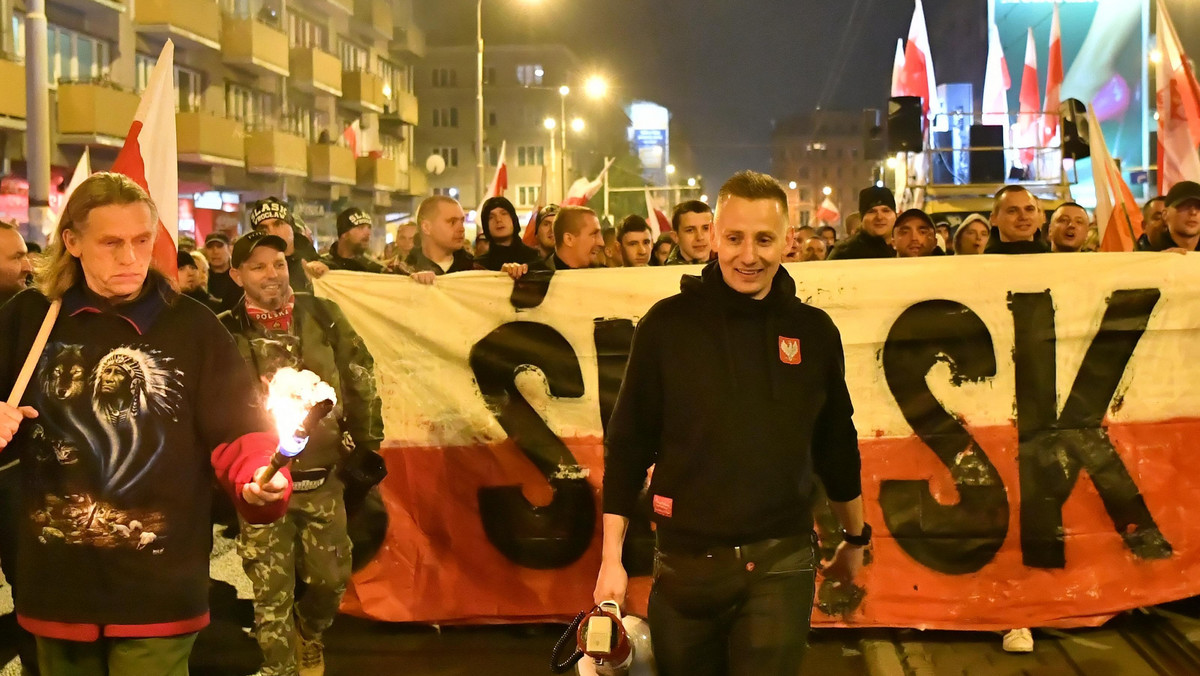 Empik zawiesił sprzedaż książki Jacka Międlara