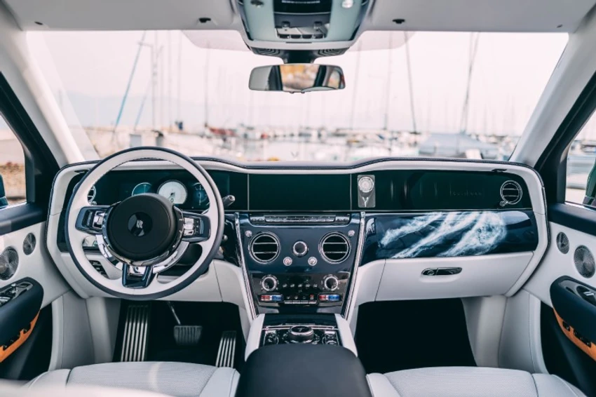 Rolls-Royce Cullinan Yachting