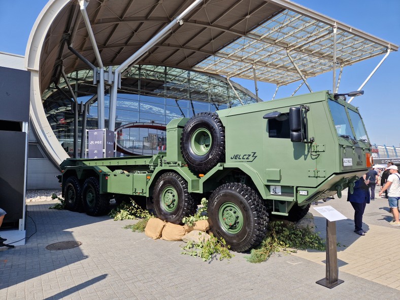 W trakcie targów MSPO 2024 mogliśmy na żywo zobaczyć Jelcz 3. generacji.