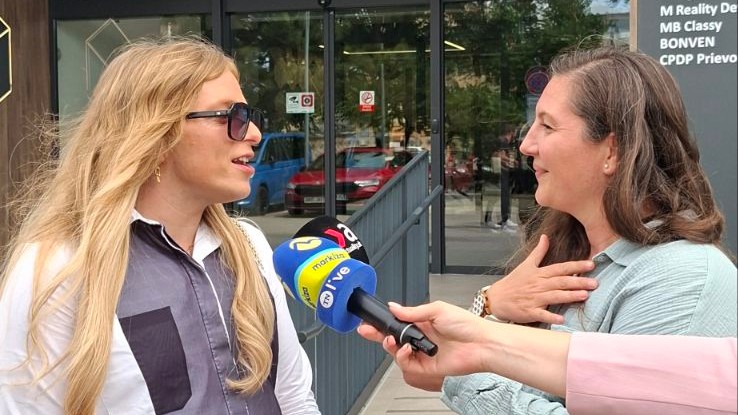 Gwen McMullen dáva na Slovensku jeden rozhovor za druhým