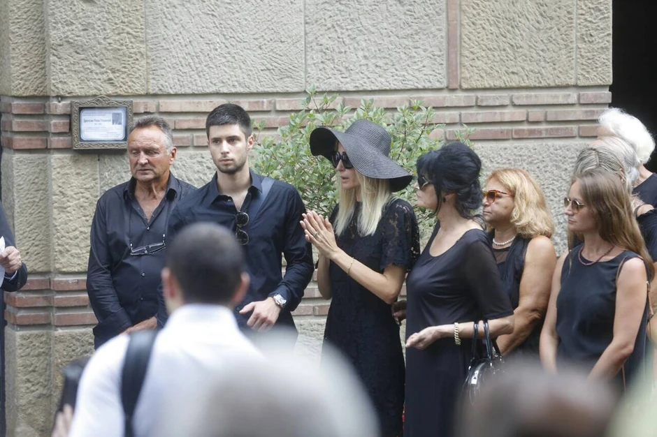 Petar na sahrani svog oca