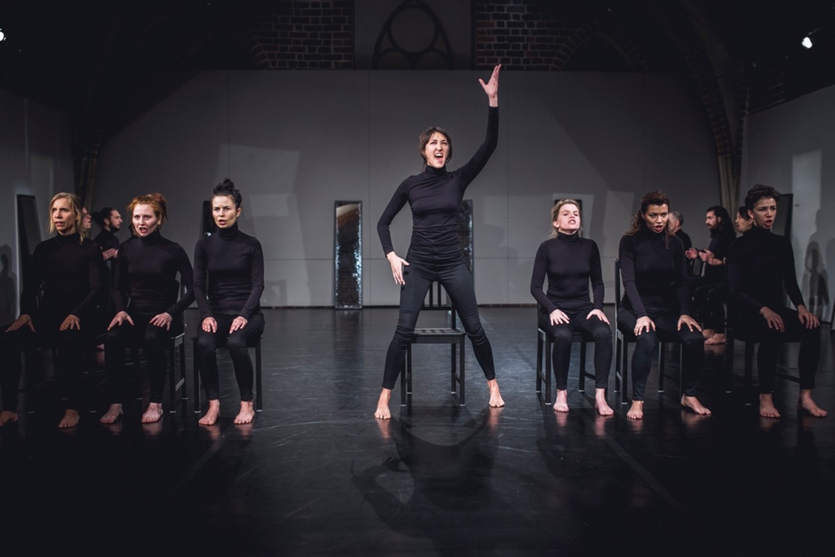 W programie tegorocznych Warszawskich Spotkań Teatralnych znalazł się m.in. spektakl "Wyspa" Teatru Pieśń Kozła z Wrocławia w reżyserii Grzegorza Brala