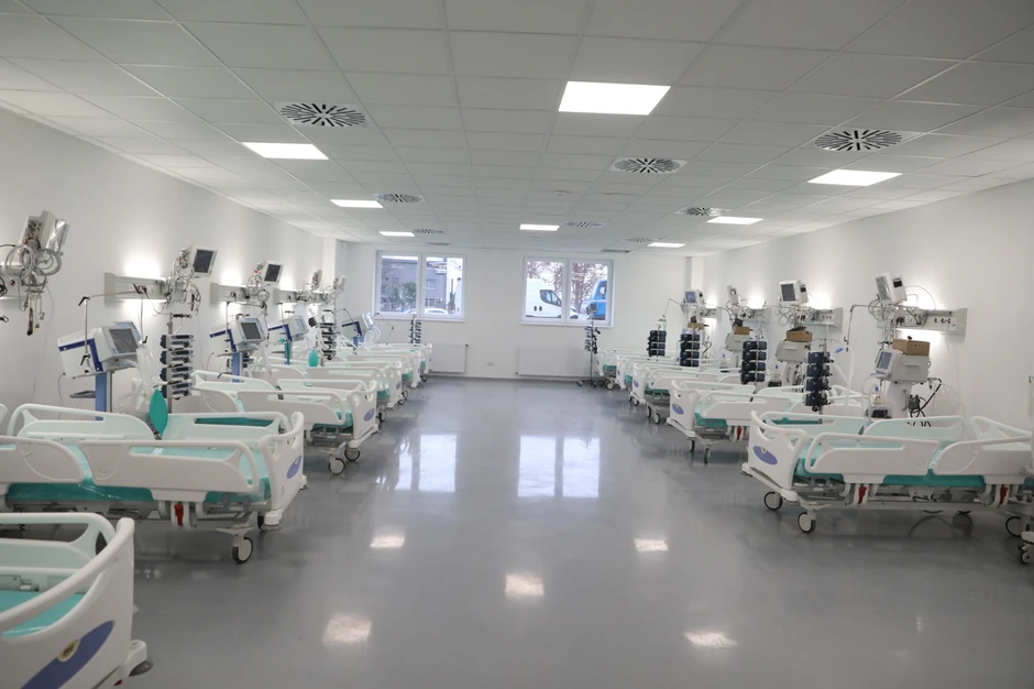 Unutrašnjost kovid bolnice u Batajnici