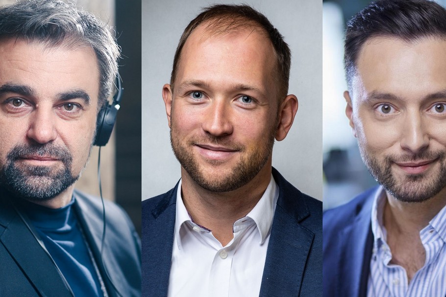 Od lewej: Arkadiusz Seidler, CEO Audioteka, dr Krzysztof Wojewodzic, prezes firmy Escola, Marcel Rowiński, prezes spółki Crowdway 