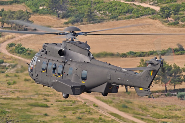 EC725 to najnowszy wielozadaniowy śmigłowiec firmy Eurocopter, najbardziej zaawansowany z 11 tonowych śmigłowców produkowanych przez tą spółkę. fot. Eurocopter