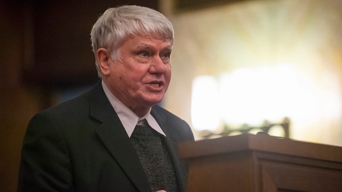 Bývalý disident, občiansky aktivista, signatár Charty 77 a emeritný biskup Mons. Václav Malý.