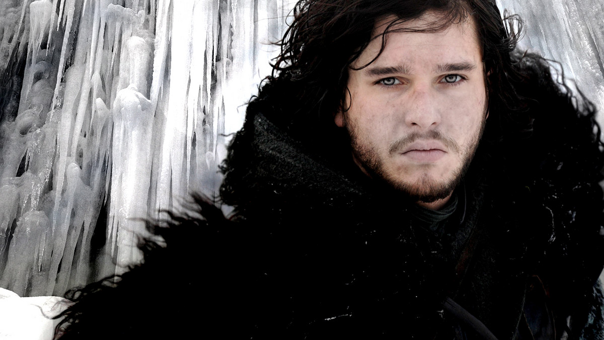 Kit Harington przebywa obecnie w klinice odwykowej, by poradzić sobie ze stresem oraz alkoholem. Zakończenie pracy w serialu "Gra o Tron" bardzo negatywnie wpłynęło na aktora.