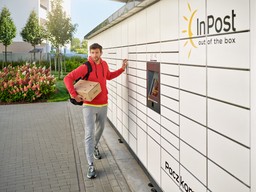 bloomberg: to fundusz advent chce przejąć inpost