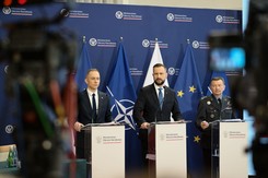 Tajemnicze spotkania Macierewicza, zmienione ekspertyzy... MON przedstawia wstrząsający raport o podkomisji smoleńskiej