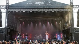 legendarny zespół po 30 latach wróci do jarocina. zagra w oryginalnym składzie