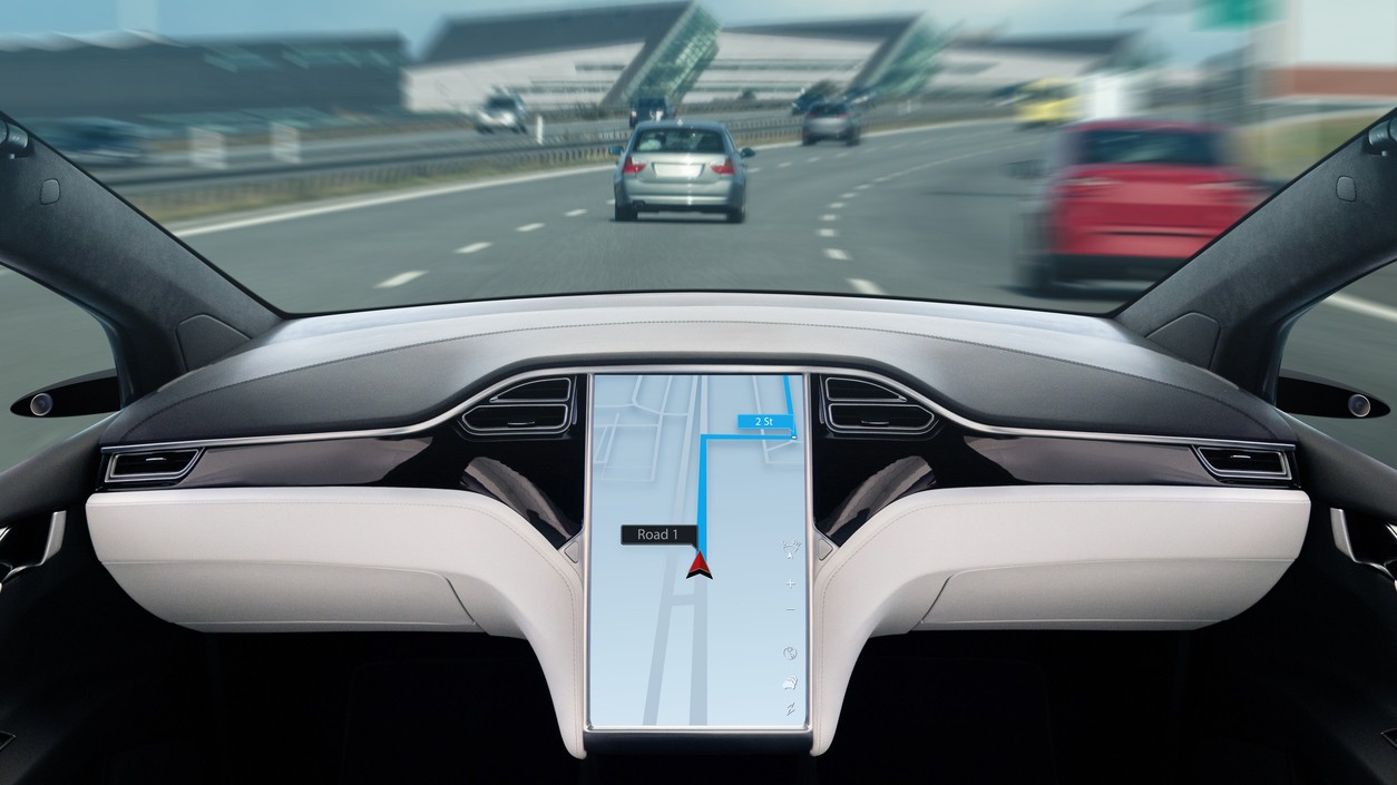 Autonómne autá budú „myslieť“ ako ľudia: Nový systém DriveMLM mení pravidlá hry. 