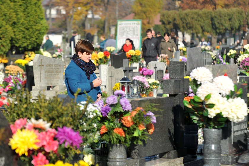 Beata Szydło odwiedziła groby bliskich