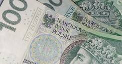 Podwyżka wieku emerytalnego: najpierw na emerytury 5 lat dłużej poczekają kobiety, a co potem