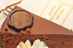 "Nie masz pieniędzy, możesz popatrzeć". Absurdalne słowa burmistrza o cenach słynnego tortu