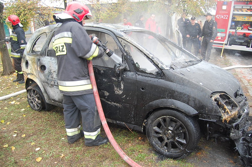 Auto doszczętnie spłonęło