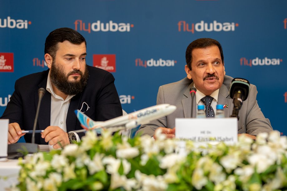 Jeyhun Efendi, starszy wiceprezes flydubai ds. handlowych (z lewej)