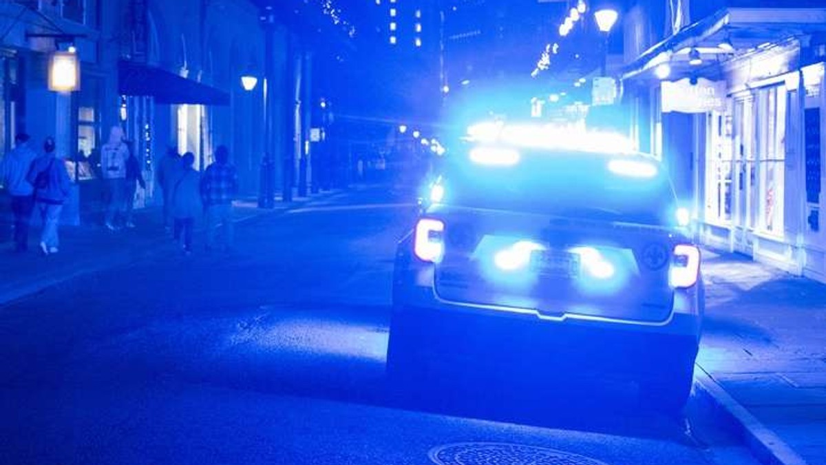 policija amerika pokrivalica