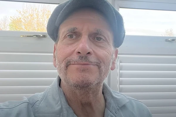 Mislio je da ima BEZAZLENE PROBLEME SA STOMAKOM, pa saznao da IMA RAK: Ignorisao je jedan simptom i sad apeluje na sve da osluškuju svoje telo 