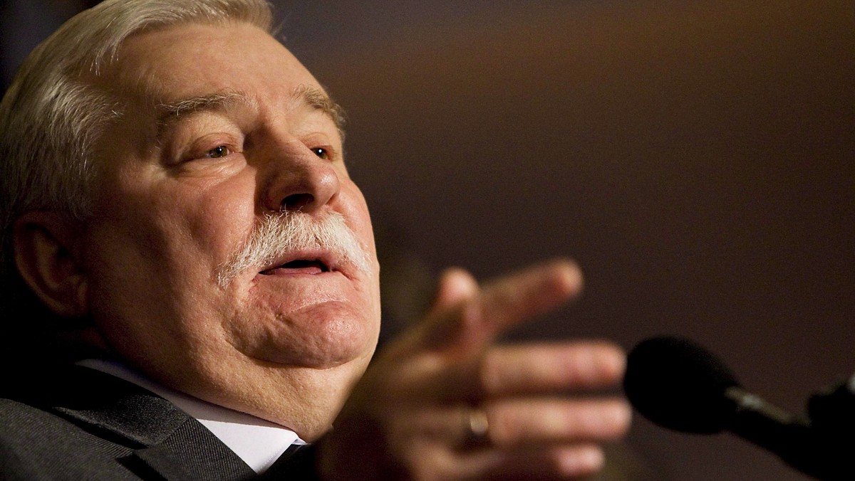 Lech Wałęsa ostro o pomniku Lecha Kaczyńskiego