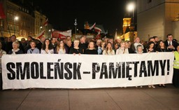 Prezes PiS podczas miesięcznicy smoleńskiej: Cierpliwość i konsekwencja zwycięża