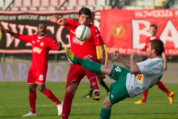 Piłka nożna - Ekstraklasa: Widzew - Lechia 1:2