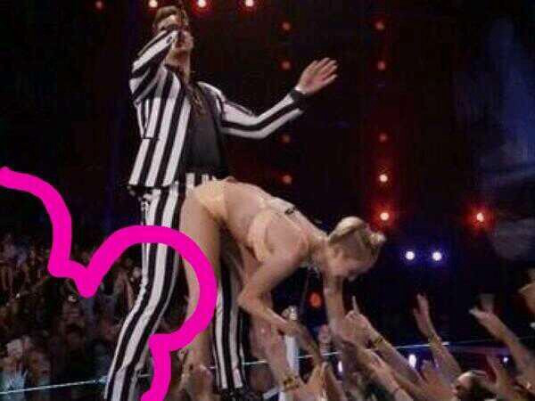 Miley Cyrus - memy na temat występu podczas MTV VMA 2013