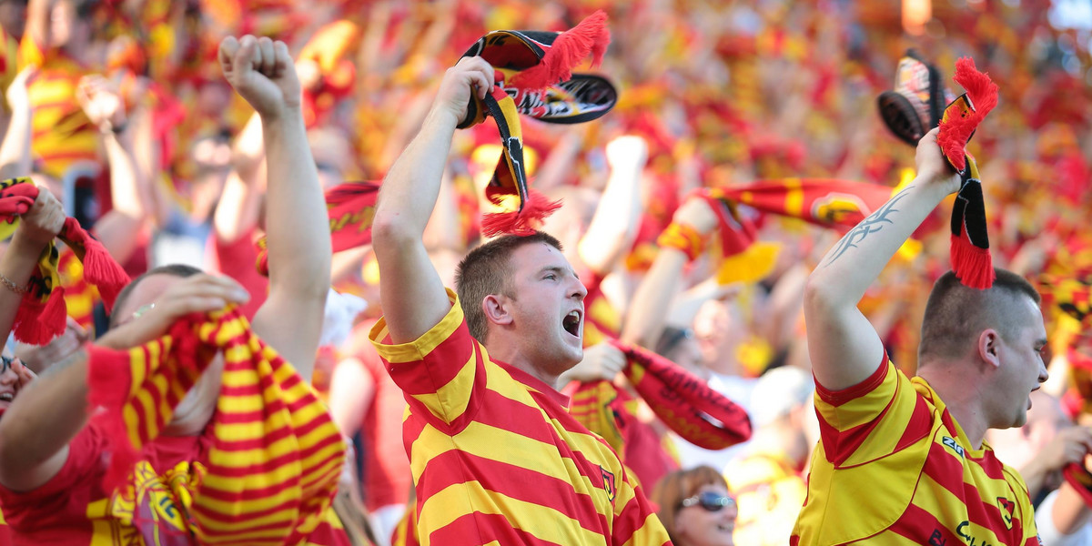 Kibice wracają na stadiony. Premier przedstawił plan "odmrażania" trybun