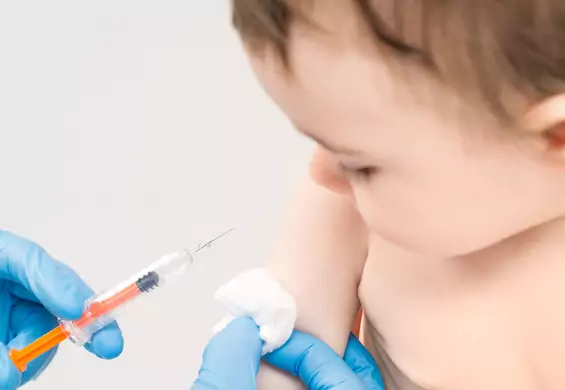 Kalendarz obowiązkowych szczepień dzieci w 2018 roku. Kompletny program na najbliższy rok