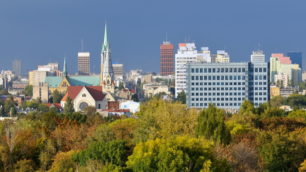 Powstały dwa projekty miejscowych planów zagospodarowania przestrzennego dla Nowego Centrum Łodzi. Uzupełnieniem budowanego podziemnego dworca Łódź Fabryczna ma być przestrzeń komercyjna - usługowa i mieszkalna. Powstać ma m.in. Brama Miasta i Rynek Kobro.