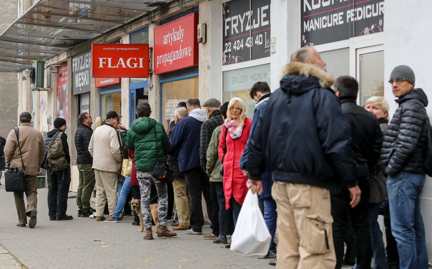 Gigantyczna kolejka w Warszawie