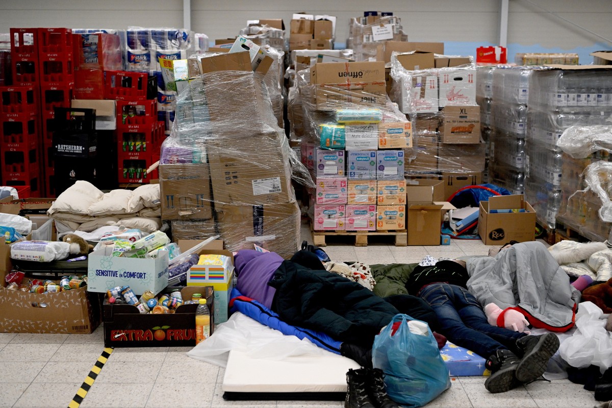 Uchodźcy z Ukrainy w centrum pomocy humanitarnej przy ulicy Lwowskiej w Przemyślu