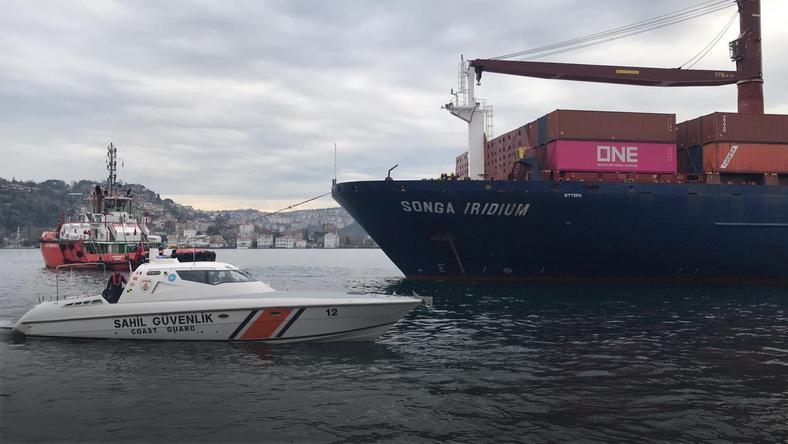 Turcja statek osiadł na dnie w cieśninie Bosfor Wiadomości