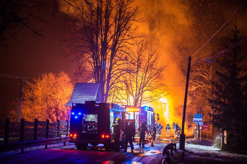 Pożar pod Skierniewicami. Spłonął zabytkowy młyn nad Rawką