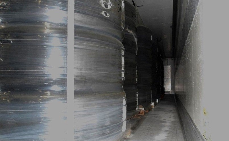 Krajowa Administracja Skarbowa (KAS) zatrzymała 5 ton opon do cywilnych samolotów Boeing