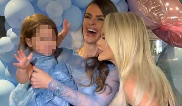 Rialda slavi ćerki rođendan